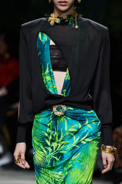 Look 128